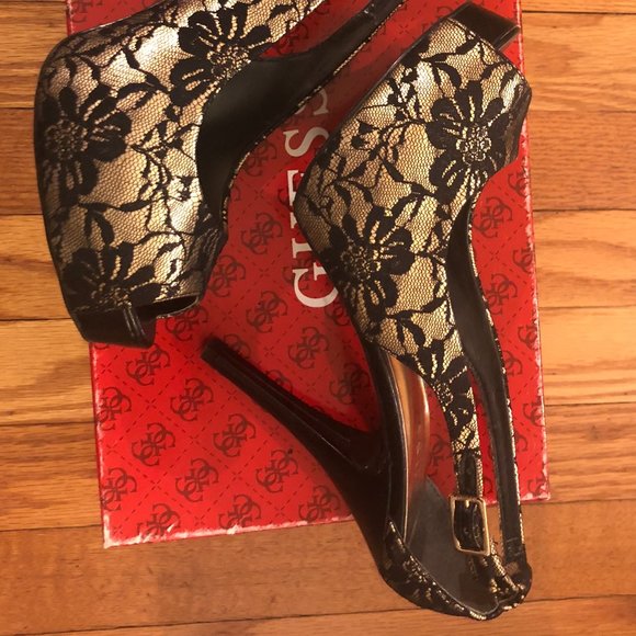Guess Hondo Black and Gold Lace Peep Toe Pump 8.5 - Picture 3 of 6